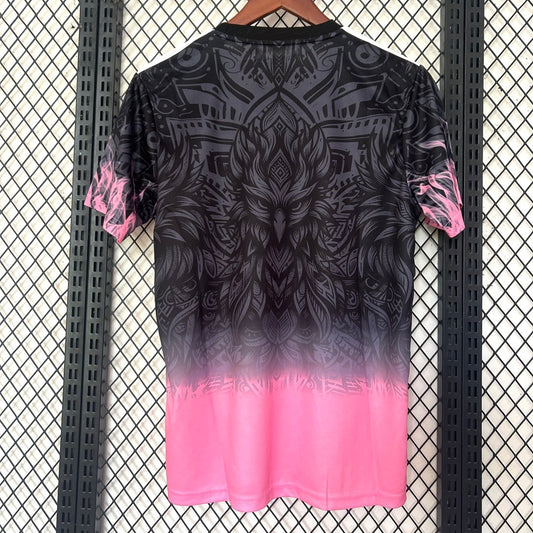 Camiseta roja especial del Liverpool Eagle 25/26