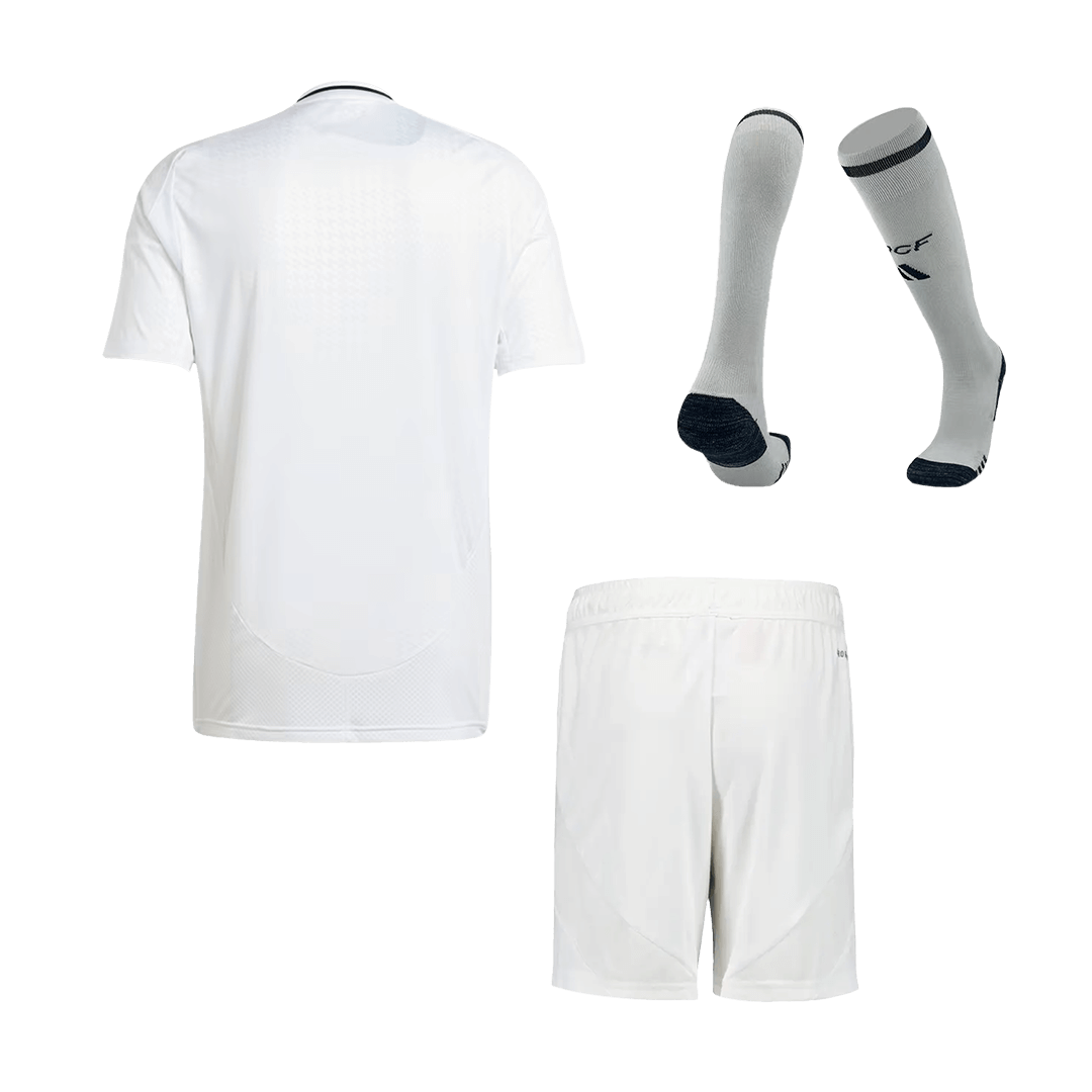 Kit de camiseta de fútbol local del Real Madrid
