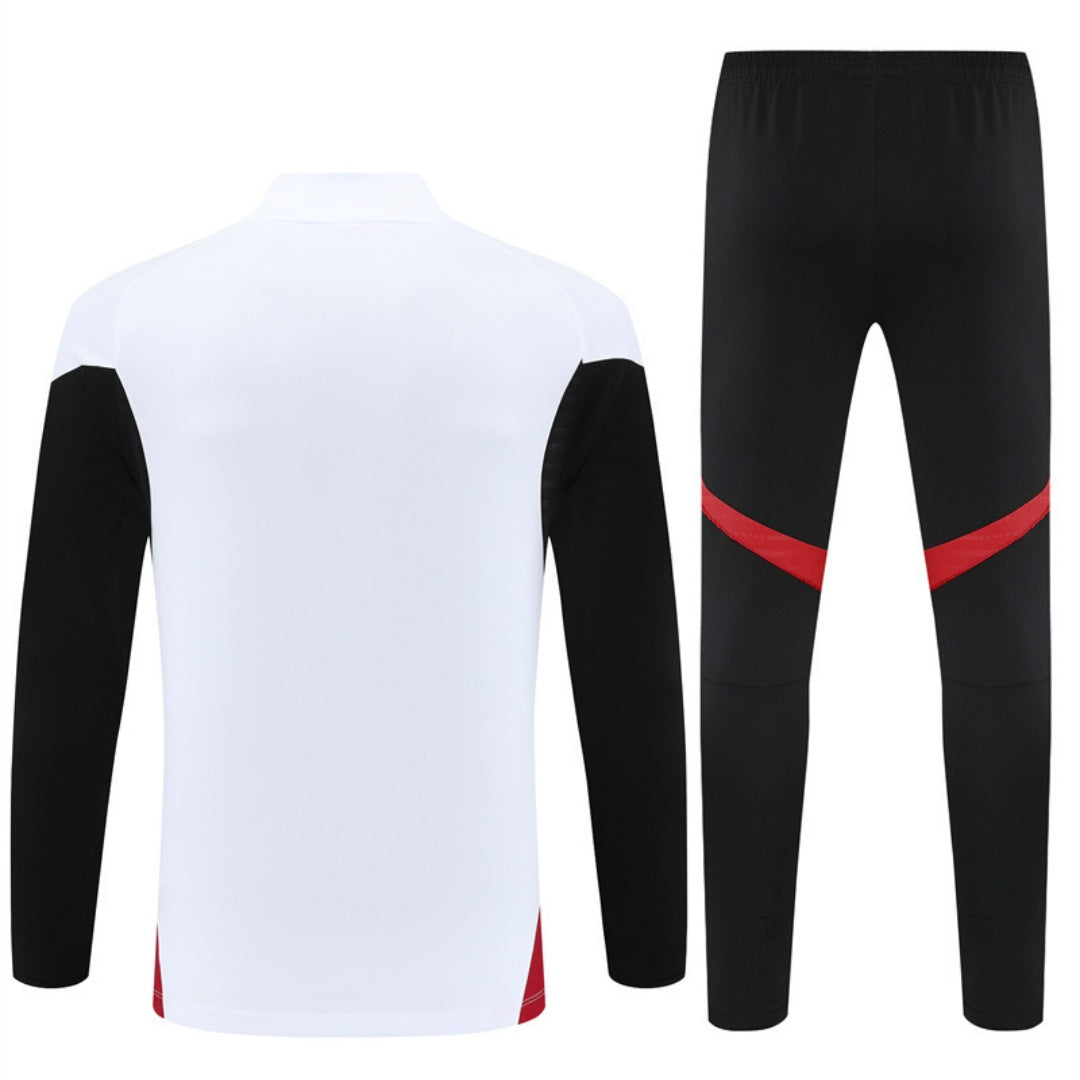 Conjunto blanco del Manchester United 25/26