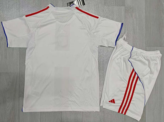Equipación infantil del Olympique Lyonnais 25/26