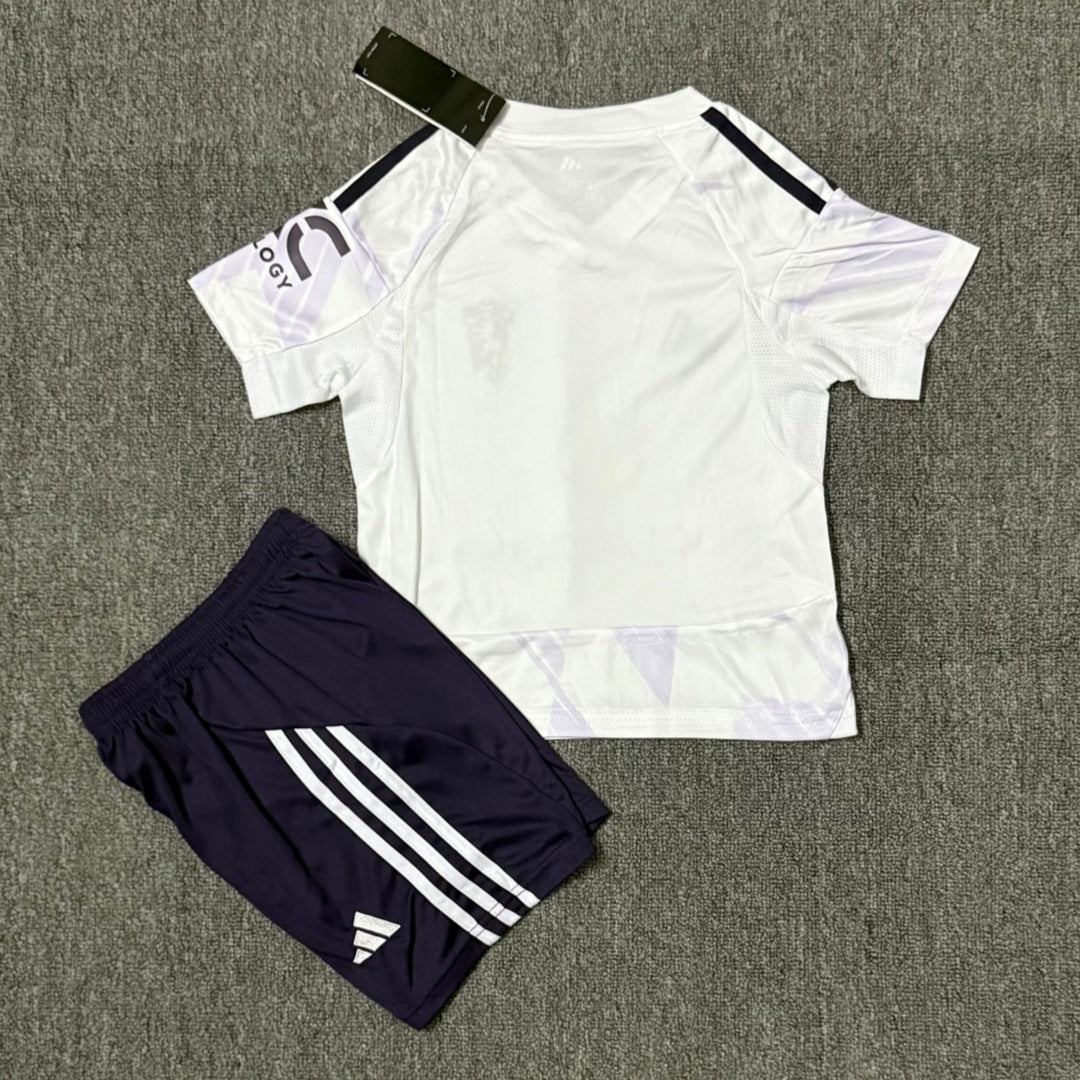 Camiseta de visitante del Manchester United para niños 25/26