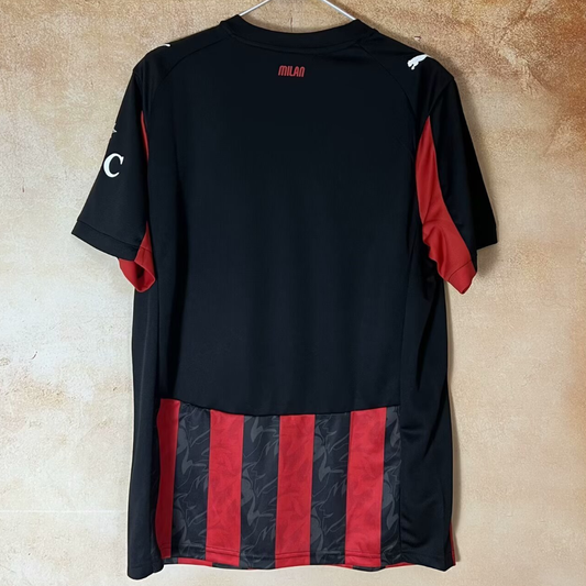 Camiseta de local del AC Milan 25/26
