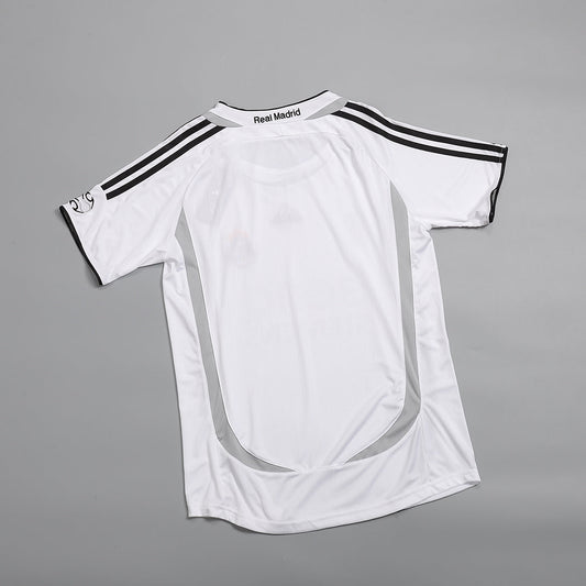 Camiseta de fútbol vintage del Real Madrid RAUL #7 Local 2006/07