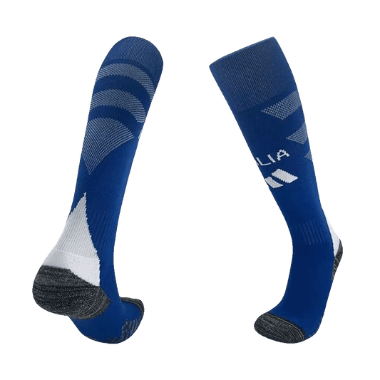 Kit de fútbol local de Italia (camiseta, pantalón corto y medias) para la Eurocopa 2024