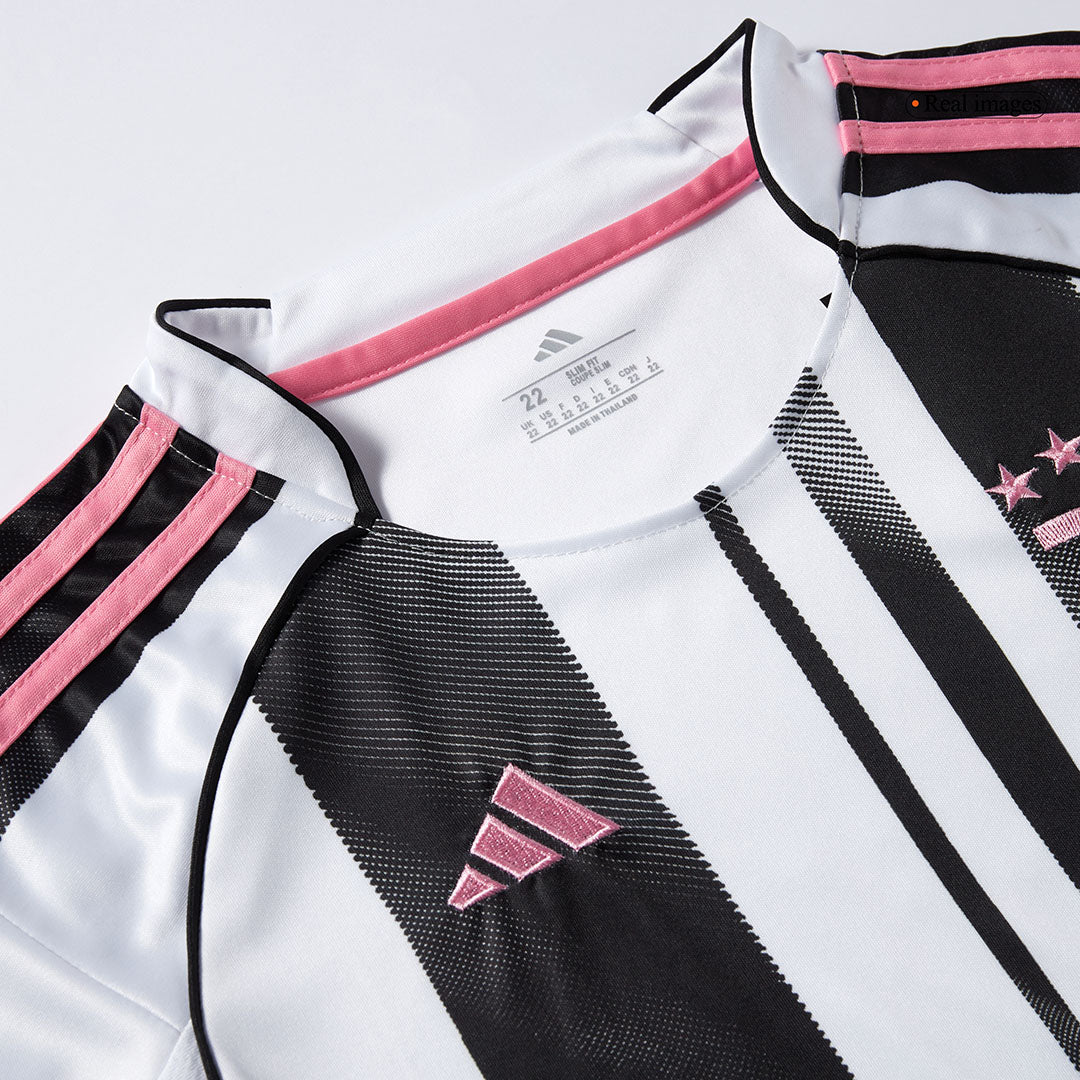 Kit de camiseta de fútbol local de la Juventus para niños (camiseta, pantalón corto y calcetines) 2025/26 (negro y blanco)