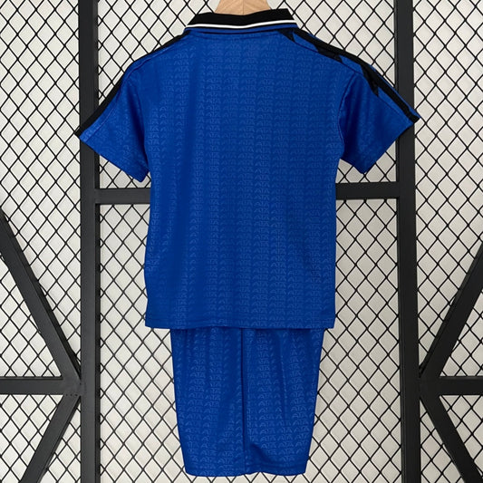 Conjunto retro infantil de Argentina 2005-2006