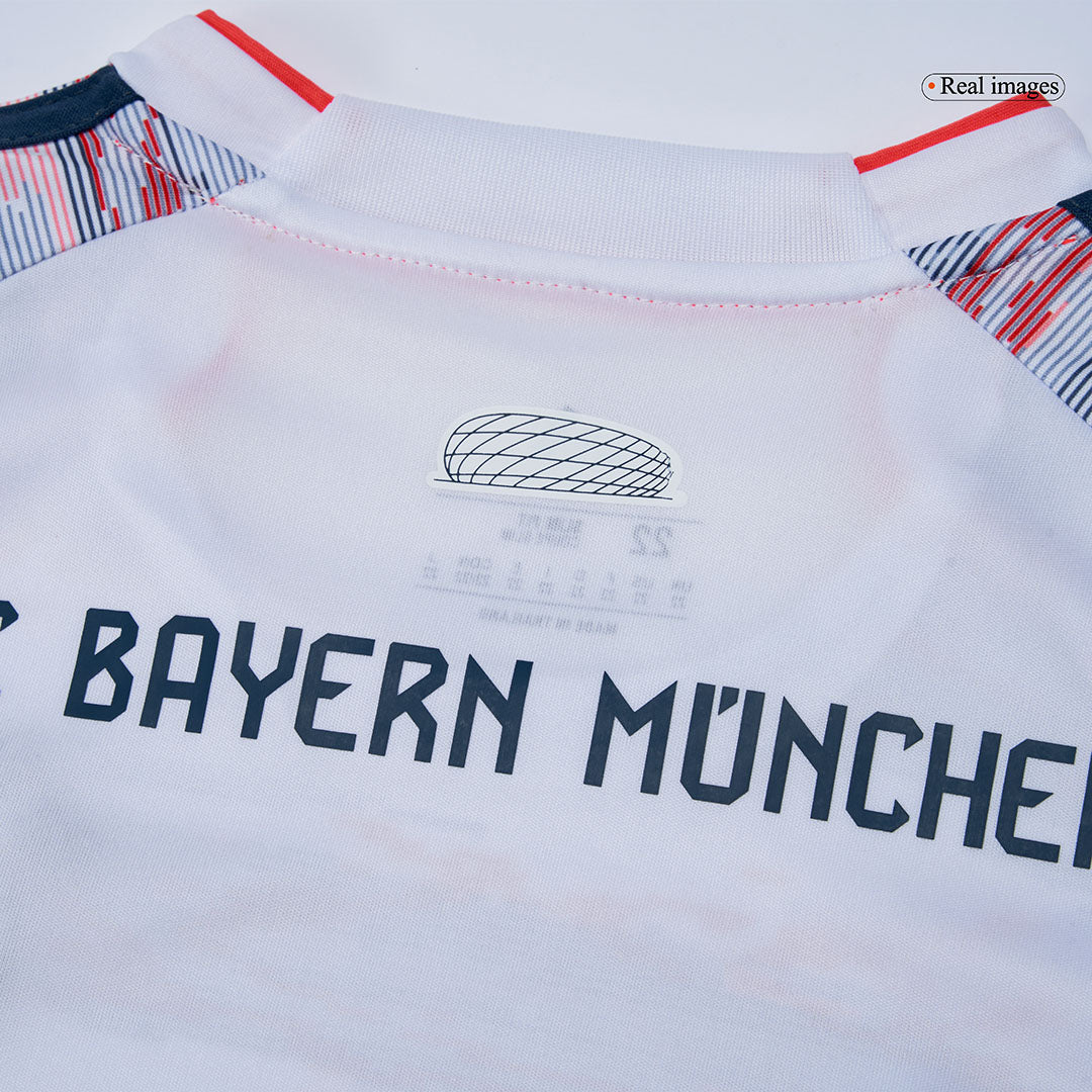 Kit de visitante del Bayern Múnich para niño (camiseta, pantalón corto y calcetines) 2025/26, color blanco