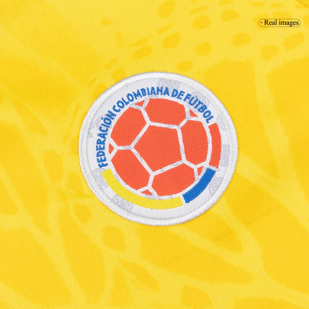 Equipación infantil de la selección colombiana (camiseta + pantalón corto) para el Mundial 2026