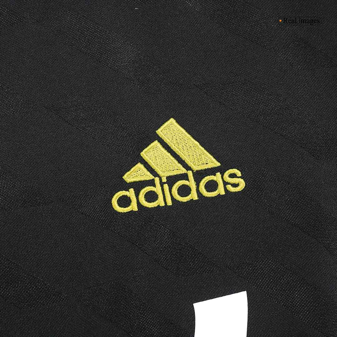 Camiseta de fútbol vintage de visitante del Real Madrid 2011/12