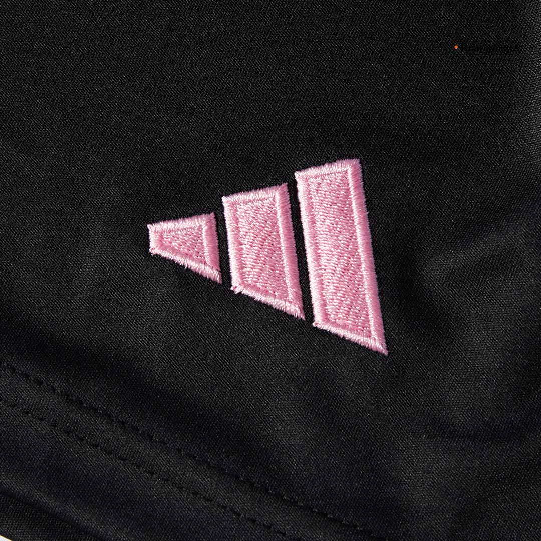 Kit de camiseta de fútbol local de la Juventus (camiseta, pantalones cortos y calcetines) 2025/26