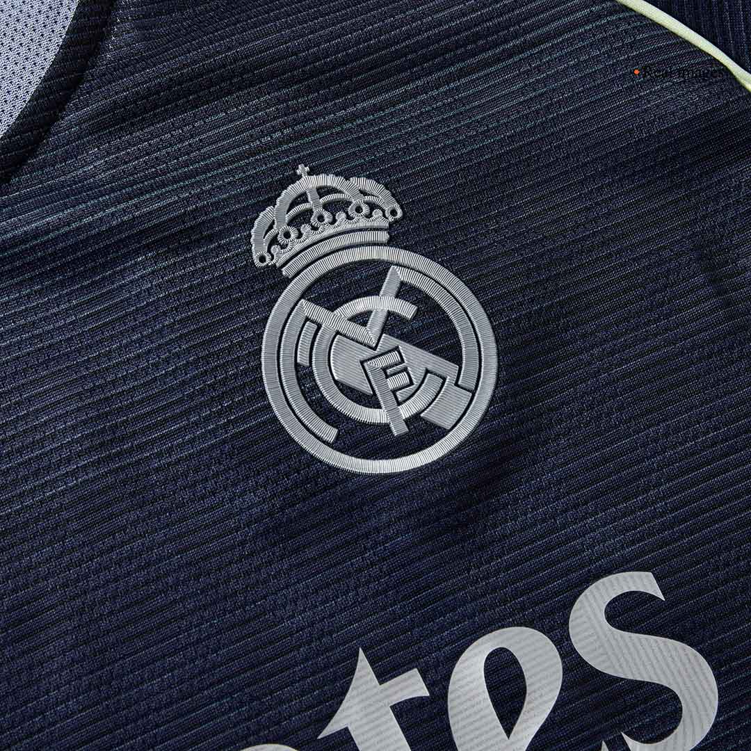 Camiseta de fútbol visitante del Real Madrid VALVERDE #8 2025/26 auténtica