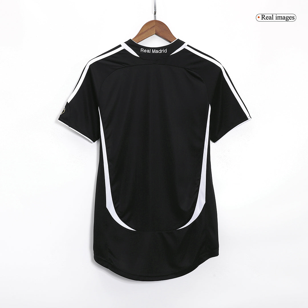 Camiseta de fútbol vintage de visitante del Real Madrid 2006/07