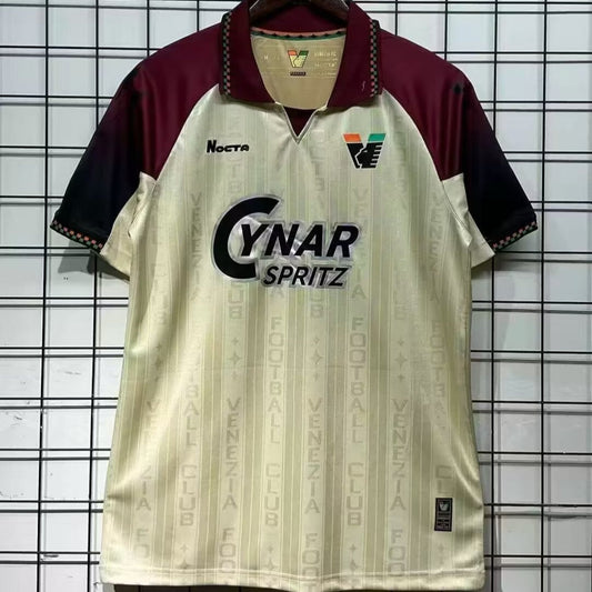 Camiseta de visitante del Venecia 25/26