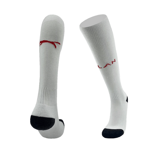 Kit de camiseta de fútbol local del AC Milan para niños (camiseta, pantalón corto y calcetines) 2024/25
