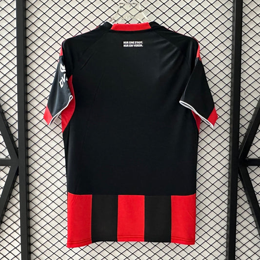 Camiseta Eintracht Frankfurt Local 25/26