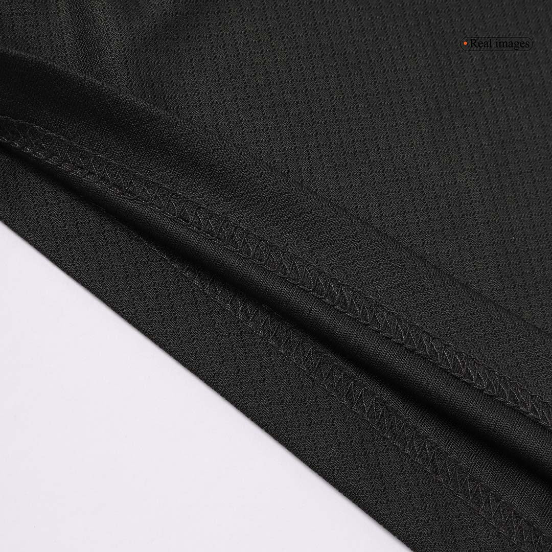 Kit de fútbol visitante del Liverpool para niños (camiseta y pantalón corto)