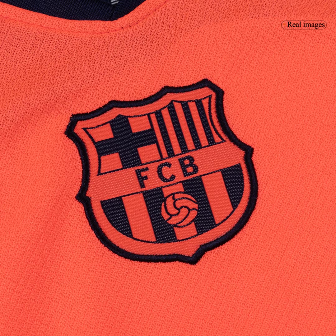 Kit de fútbol infantil de visitante del Barcelona (camiseta, pantalón corto y medias) 2025/26