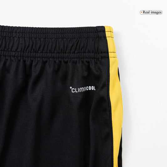 Equipación local de la selección hombre de Bélgica (camiseta + pantalón corto) para el Mundial 2026.