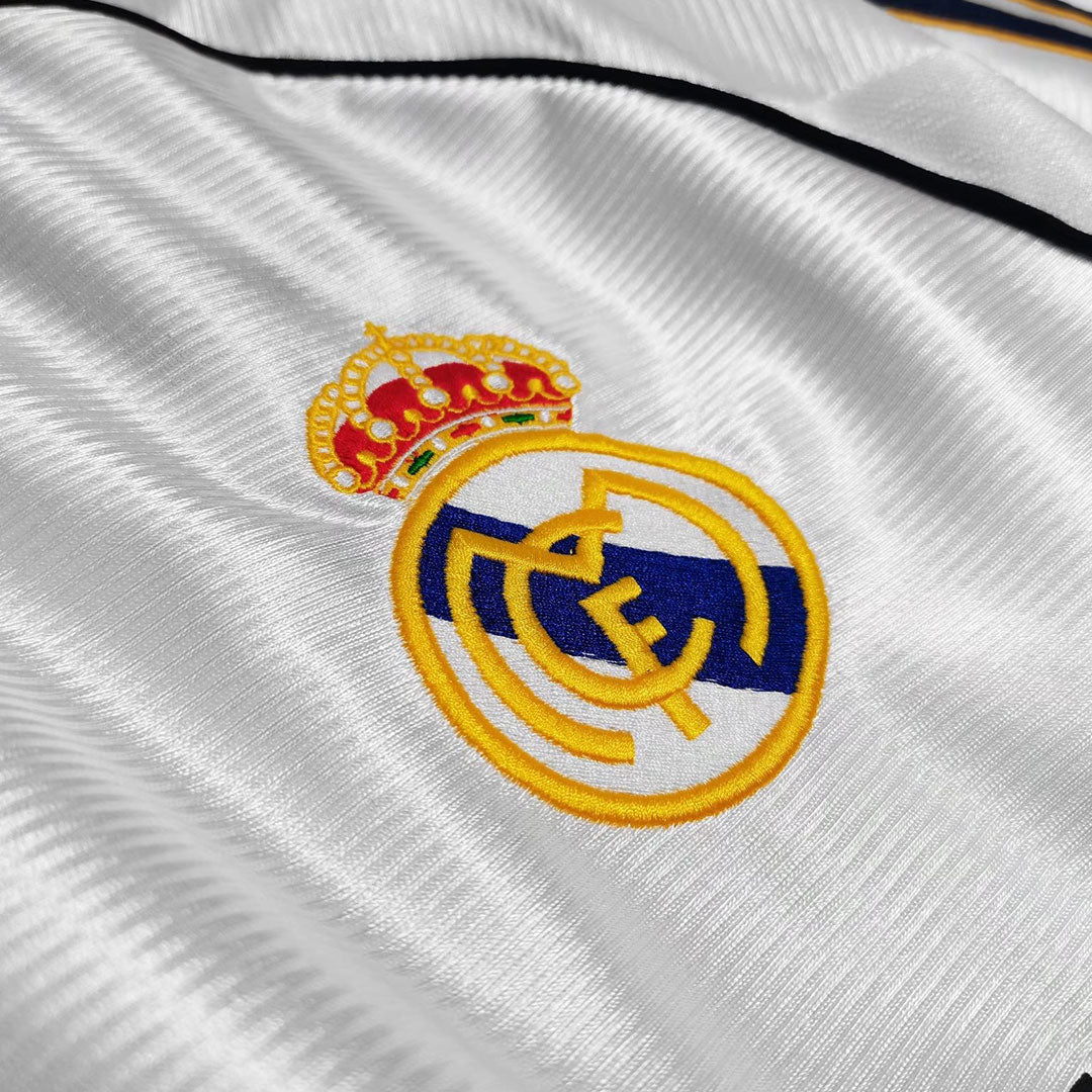 Camiseta de fútbol vintage del Real Madrid 1998/00