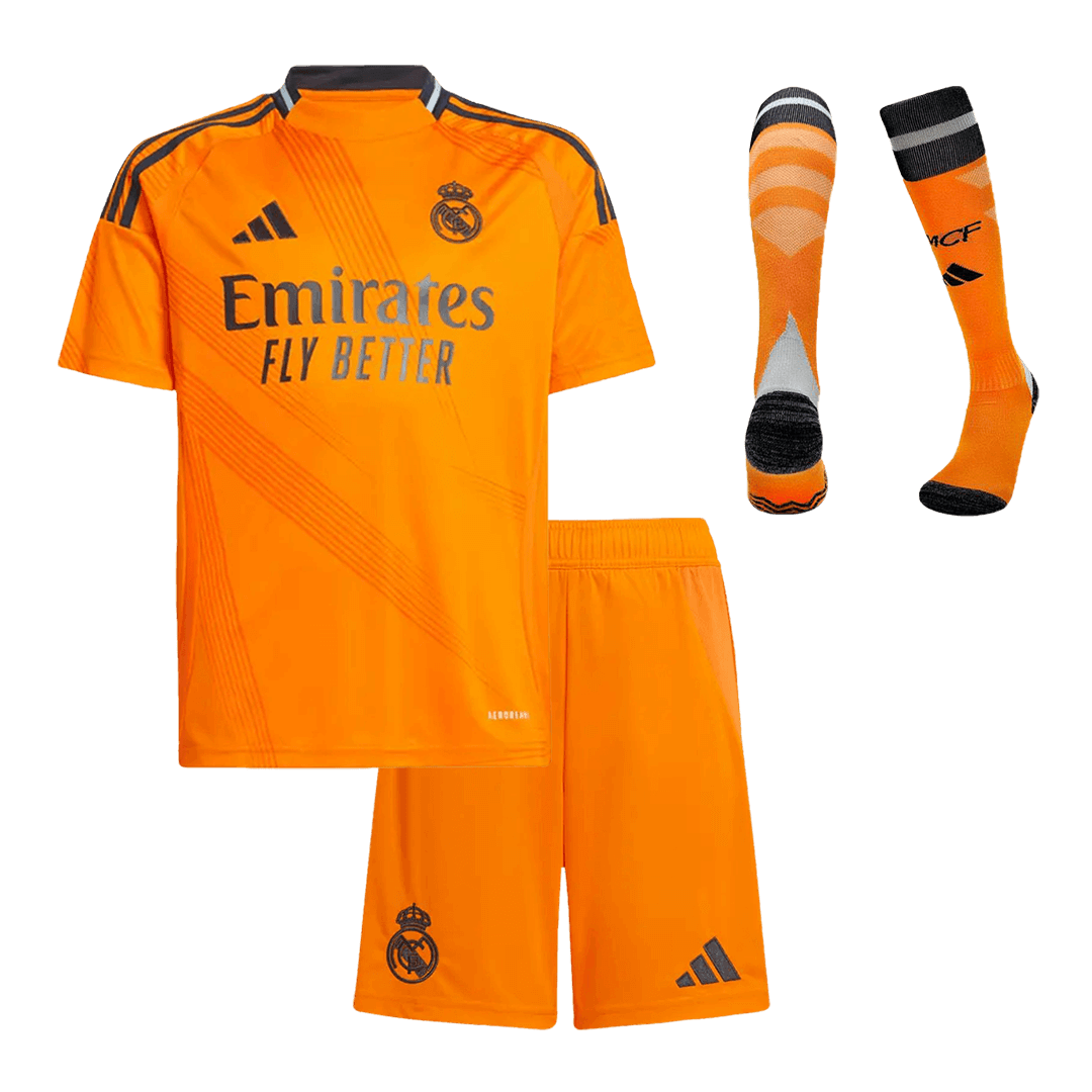 Kit de camiseta de fútbol visitante del Real Madrid para niños