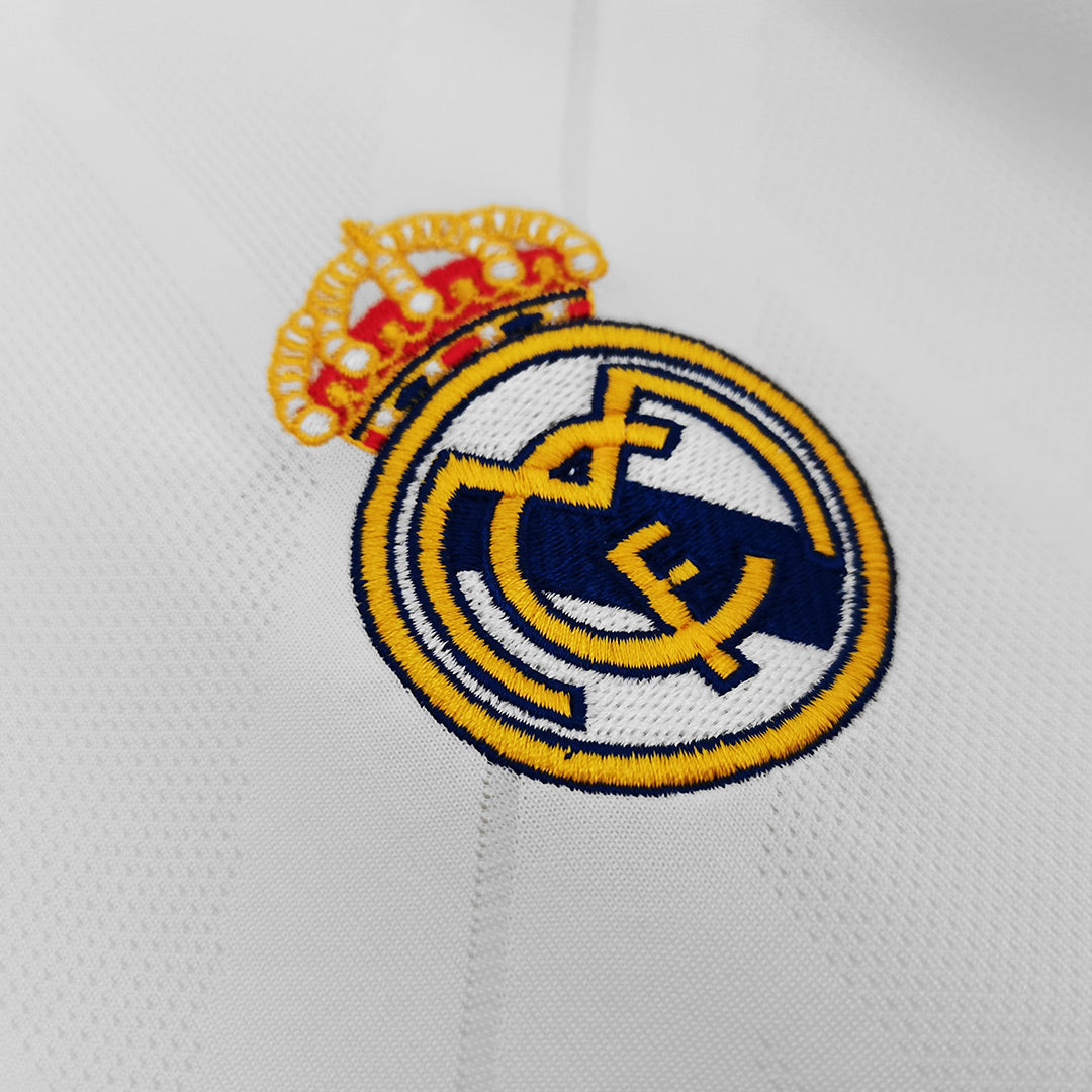 Camiseta de fútbol vintage de local ModriĆ #10 del Real Madrid 2017/18, manga larga