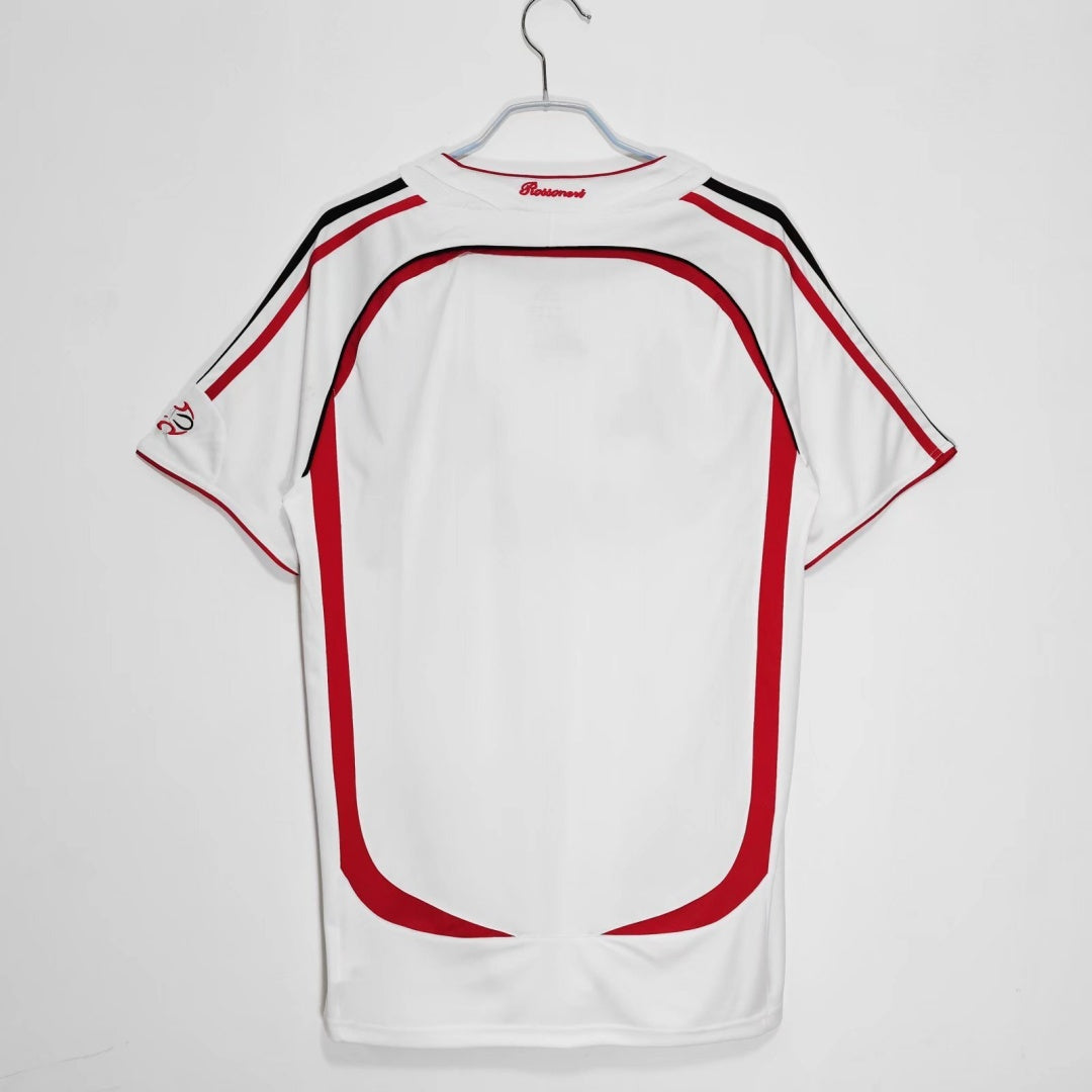 Camiseta retro de visitante del AC Milan 2006-2007