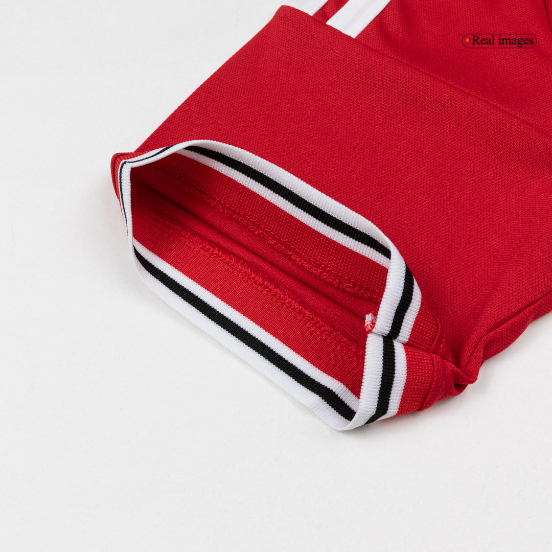 Camiseta de local del Manchester United, temporada 26/27, color rojo.