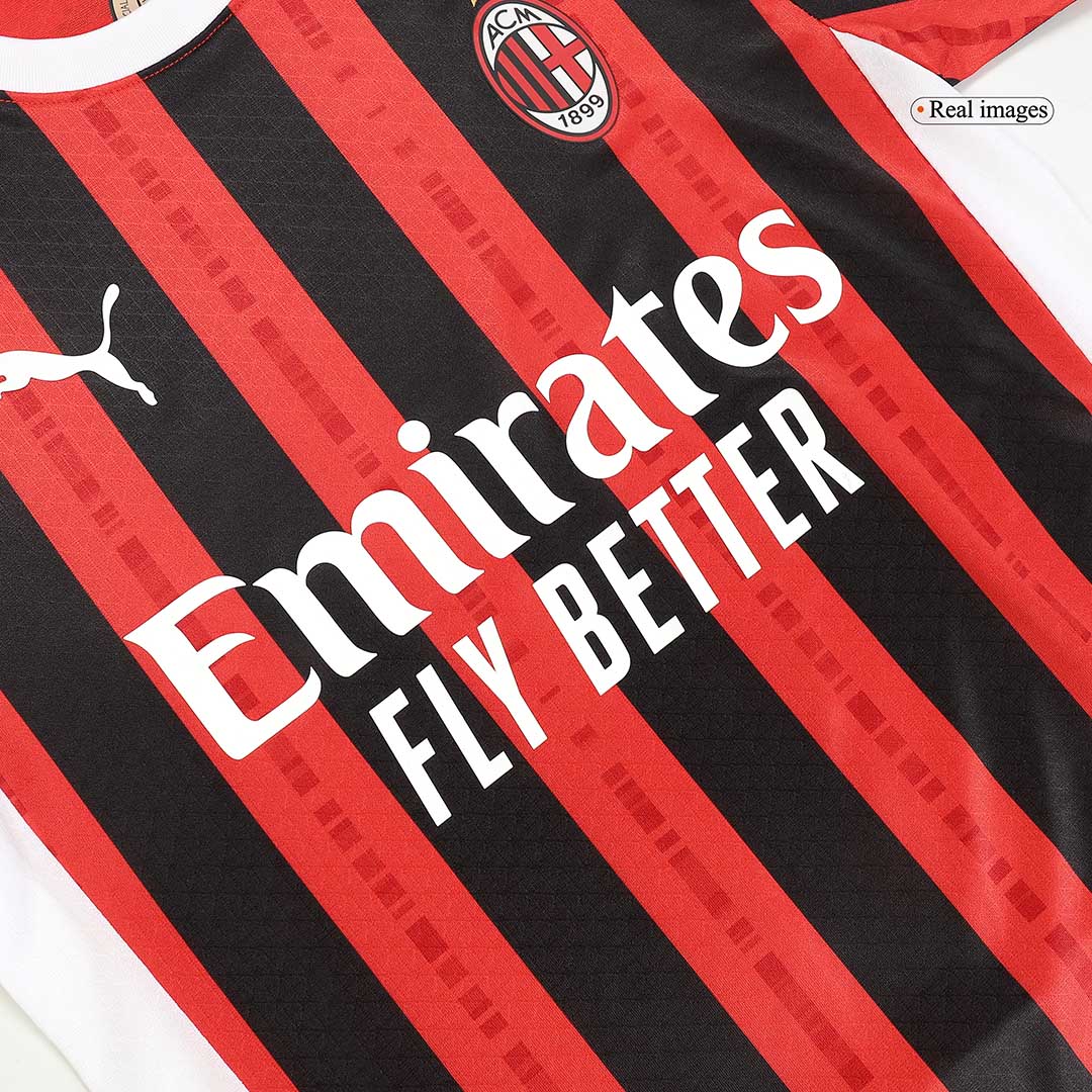 Camiseta de fútbol local auténtica del AC Milan 2024/25