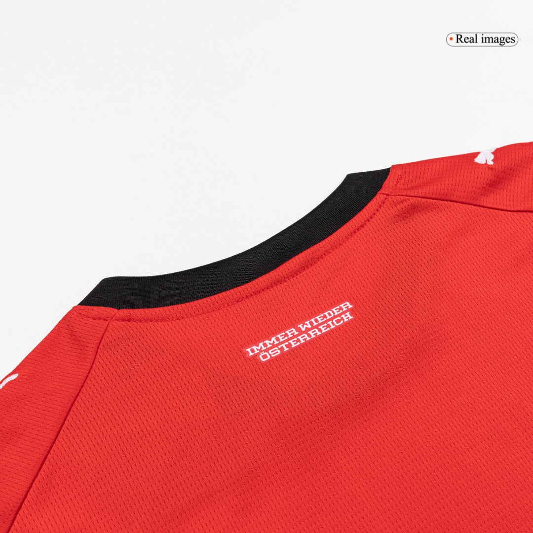 Equipación infantil de la selección de fútbol de Austria (camiseta + pantalón corto) para el Mundial de 2026, color rojo.