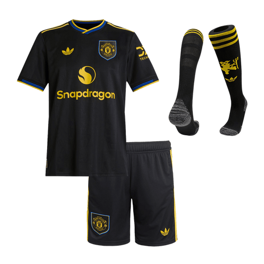 Kit de fútbol infantil de visitante del Manchester United (Kit, pantalón corto y calcetines) 2025/26