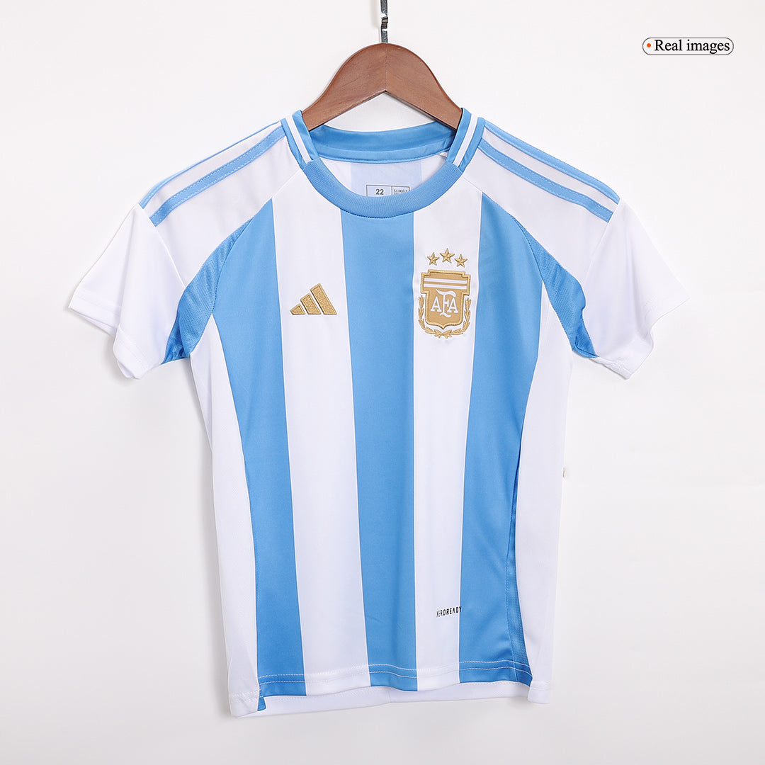 Kit de fútbol local de Argentina para niños (Kit y pantalón corto) 2024