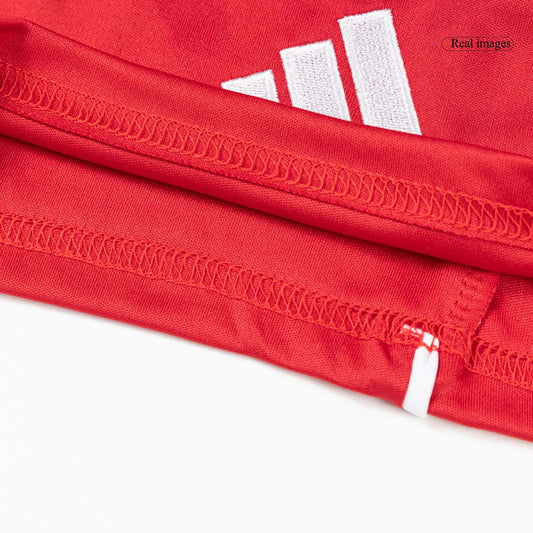 Kit de camiseta de fútbol local del Liverpool para niños (camiseta, pantalón corto y calcetines) 2025/26