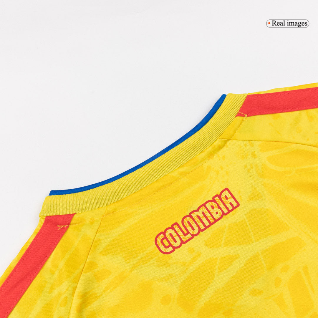 Equipación infantil de la selección colombiana (camiseta + pantalón corto) para el Mundial 2026