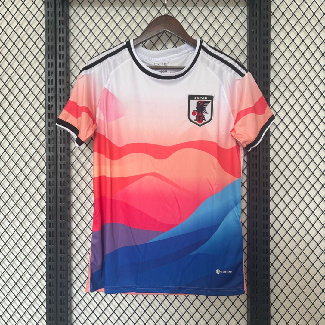 Camiseta de anime japonés 24/25, estilo y color especiales.