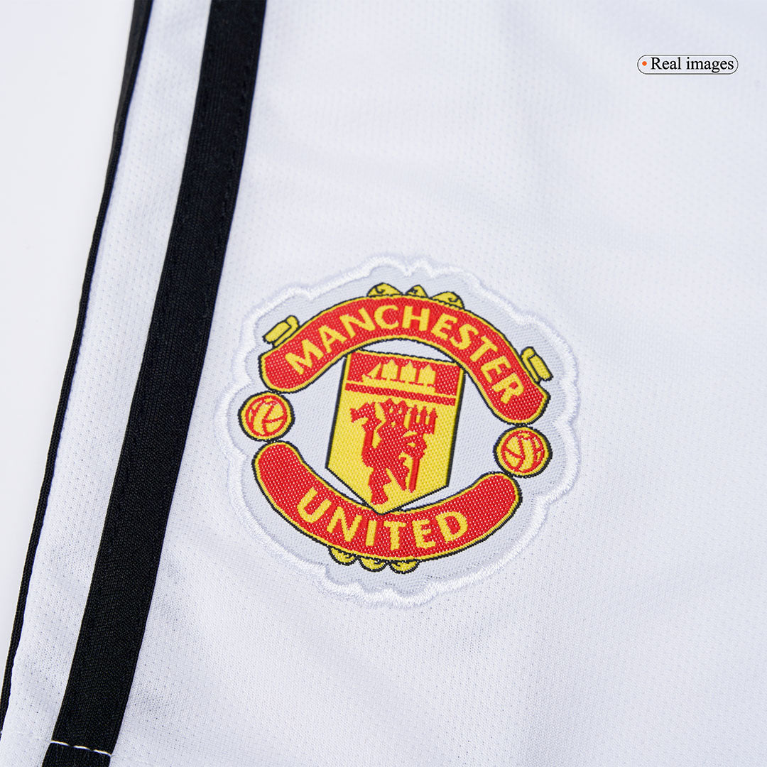 Kit de fútbol local del Manchester United para niños (Kit, pantalón corto y calcetines) 2025/26