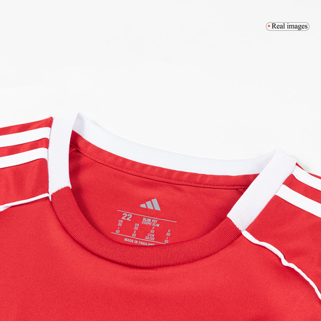Kit de camiseta de fútbol local del Liverpool para niños (camiseta, pantalón corto y calcetines) 2025/26