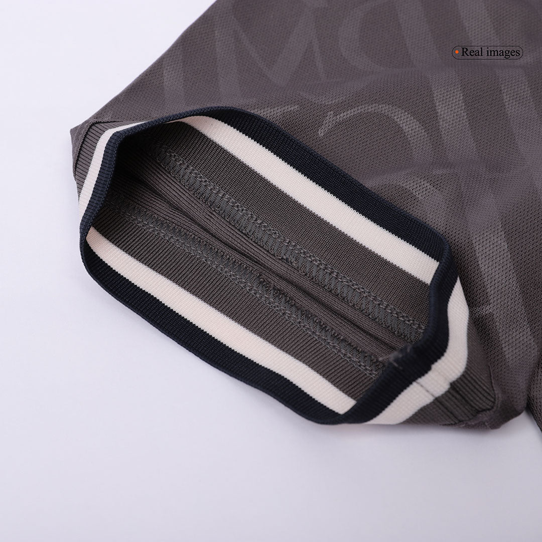 Camiseta de fútbol de la tercera equipación del Real Madrid