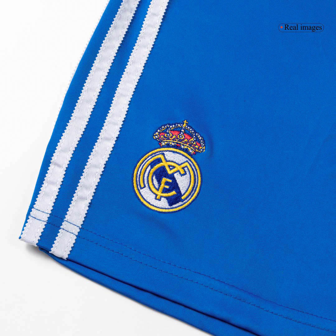 Kit de camiseta de fútbol de la tercera equipación del Real Madrid 2025/26