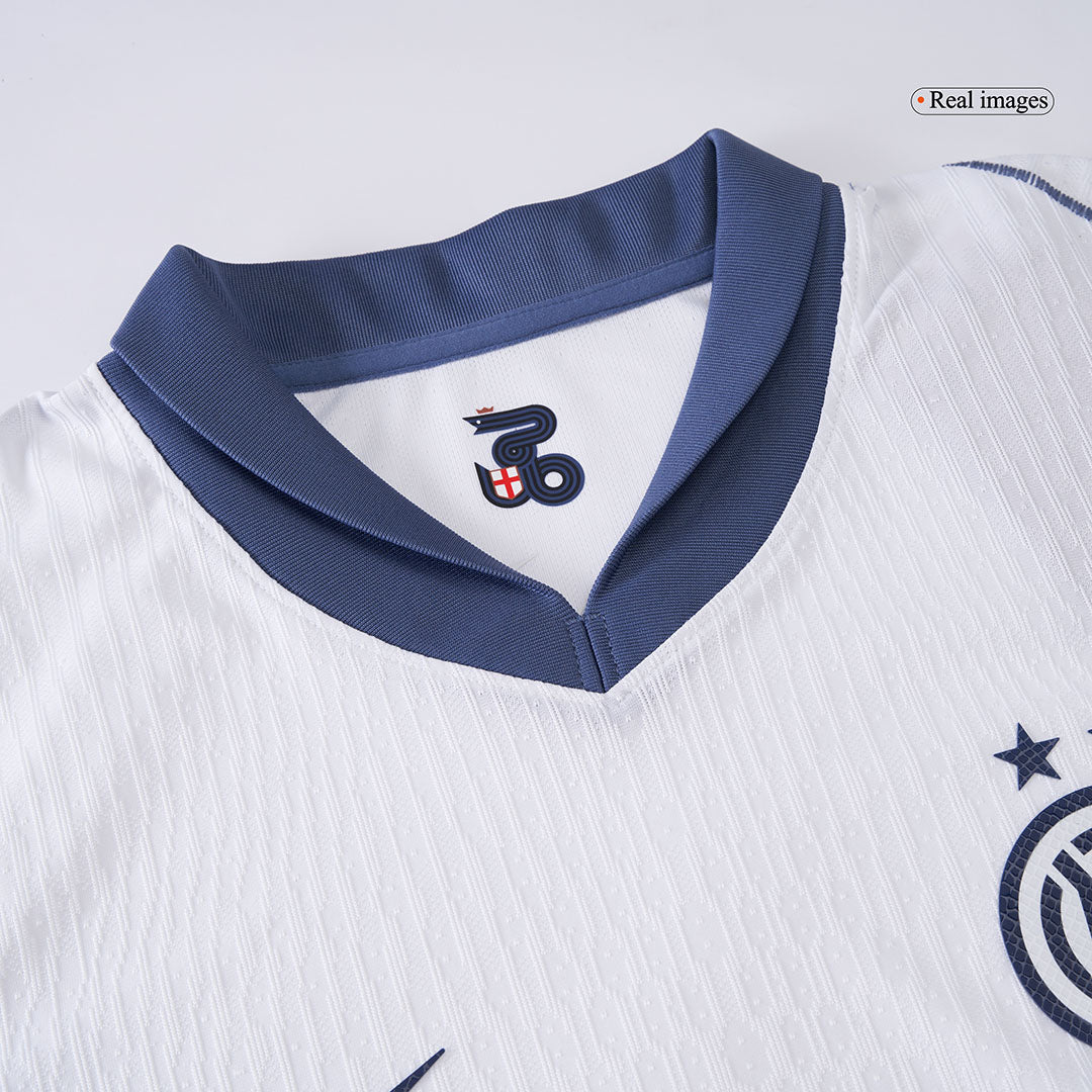 Camiseta de visitante auténtica del Inter de Milán LAUTARO #10 2024/25