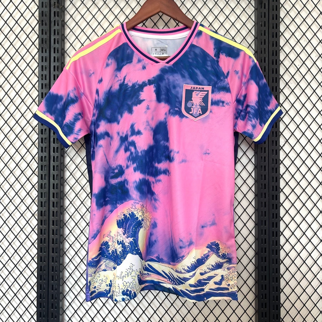 Camiseta morada especial de anime japonés 2025