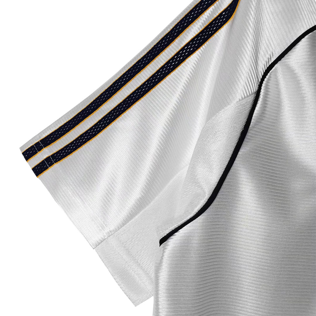 Camiseta de fútbol vintage del Real Madrid 1998/00