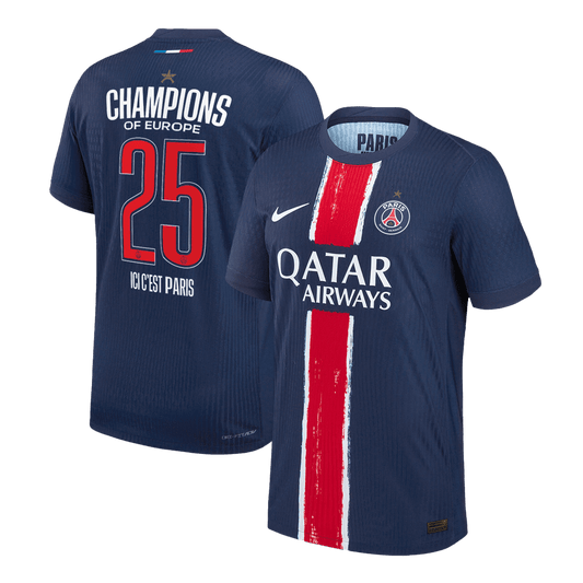 Camiseta de fútbol local auténtica del PSG n.° 25 de la Champions 2024/25, color azul marino - CAMPEONES DE EUROPA