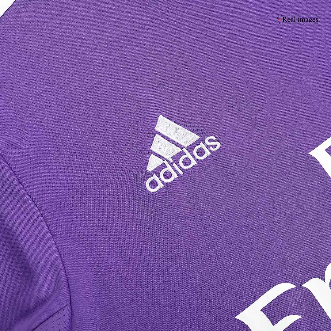 Camiseta de fútbol vintage de visitante del Real Madrid Kroos #8 2016/17