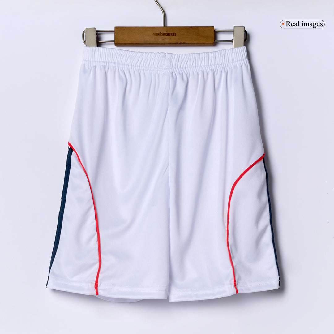 Kit de visitante del Bayern Múnich para niño (camiseta, pantalón corto y calcetines) 2025/26, color blanco