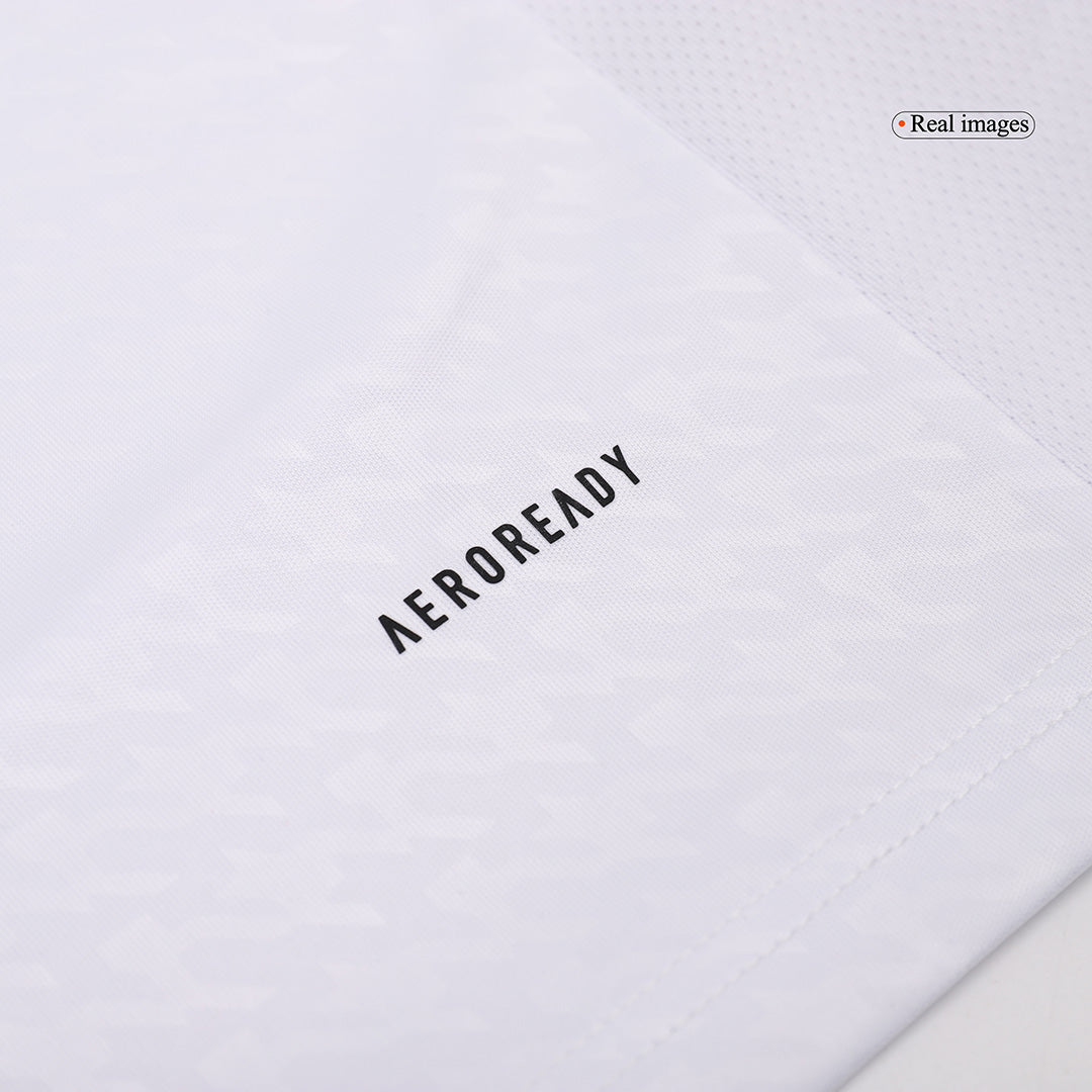 Kit de camiseta de fútbol local del Real Madrid