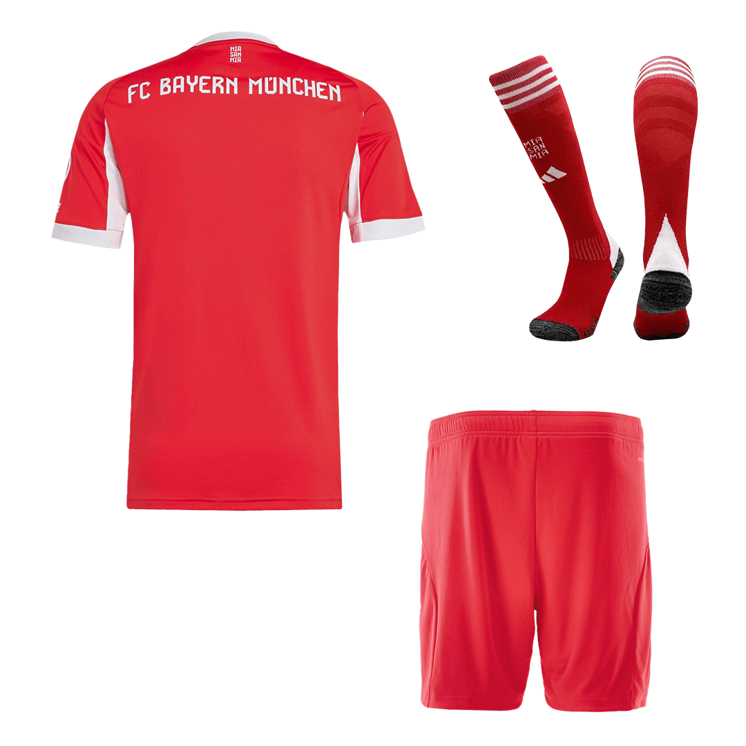 Kit de fútbol local del Bayern Múnich (Kit, pantalón corto y medias) 2025/26, color rojo