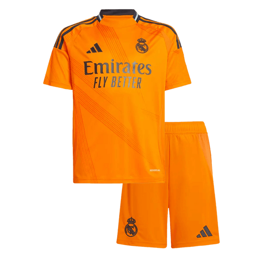 Kit de camiseta de fútbol visitante del Real Madrid para niños