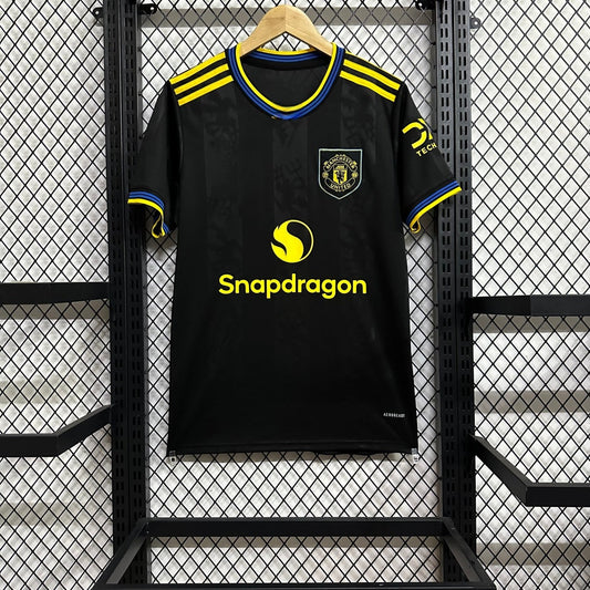 Tercera camiseta del Manchester United 2025-2026