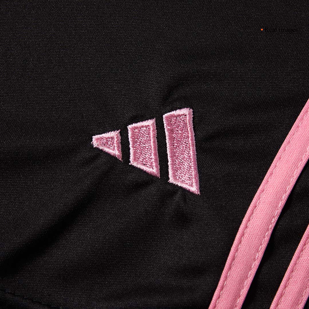 Kit de camiseta de fútbol local de la Juventus para niños (camiseta, pantalón corto y calcetines) 2025/26 (negro y blanco)