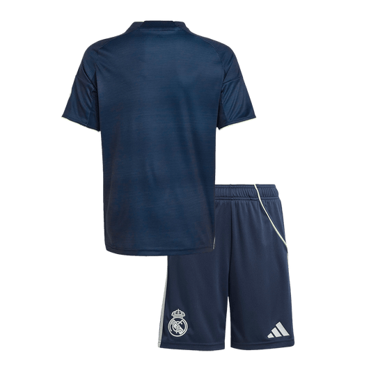 Kit de camiseta de fútbol visitante del Real Madrid 2025/26 para niños